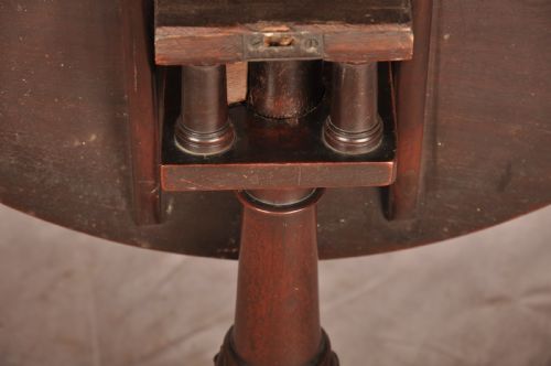 FINE 18TH CENTURY MAHOGANY TRIPOD TABLE - ADDITIONAL PHOTO 10