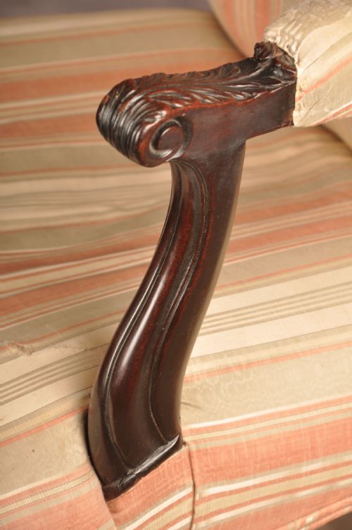 A VERY FINE 18TH CENTURY MAHOGANY LIBRARY CHAIR - ADDITIONAL PHOTO 5