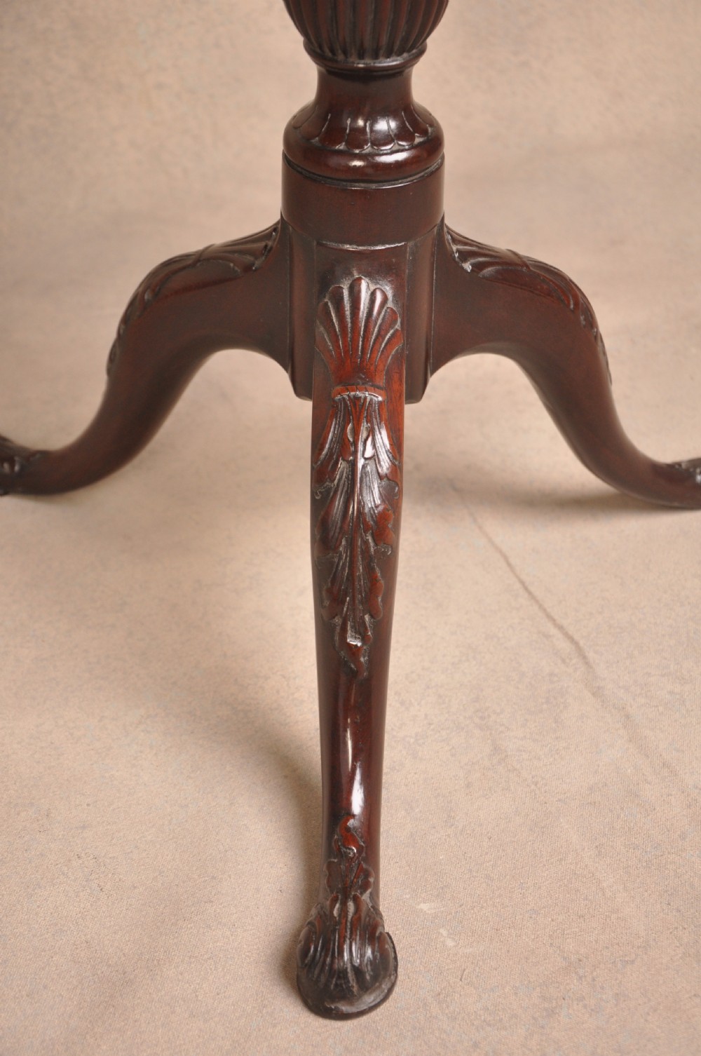Fine 18th Century Mahogany Tripod Table View IV