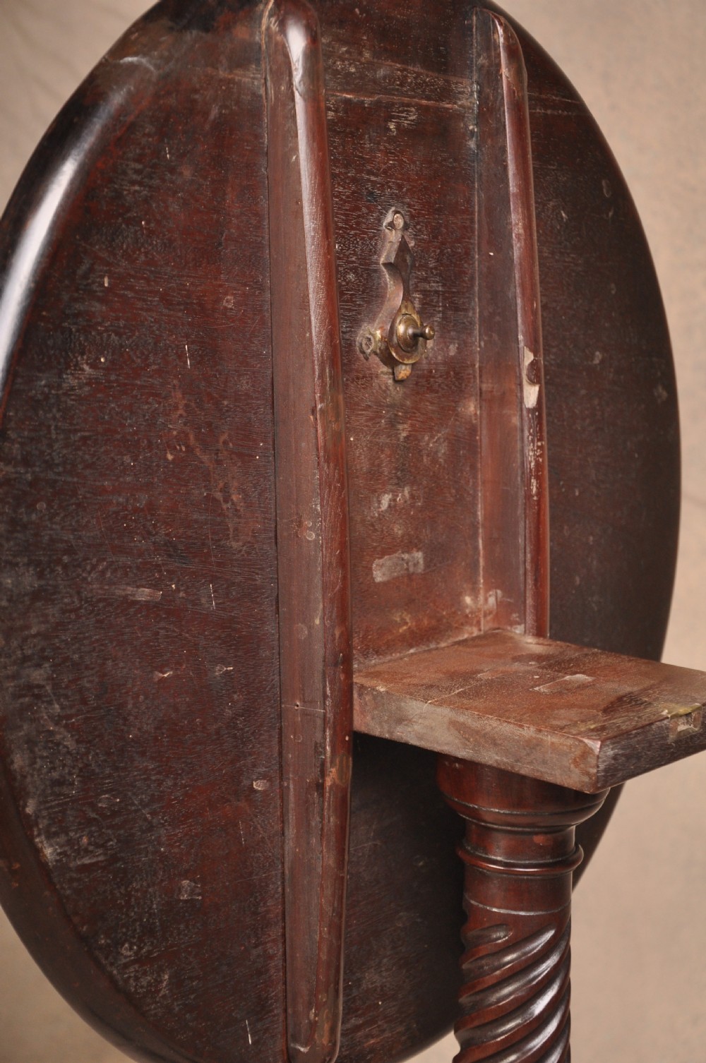 Fine 18th Century Mahogany Tripod Table View VII