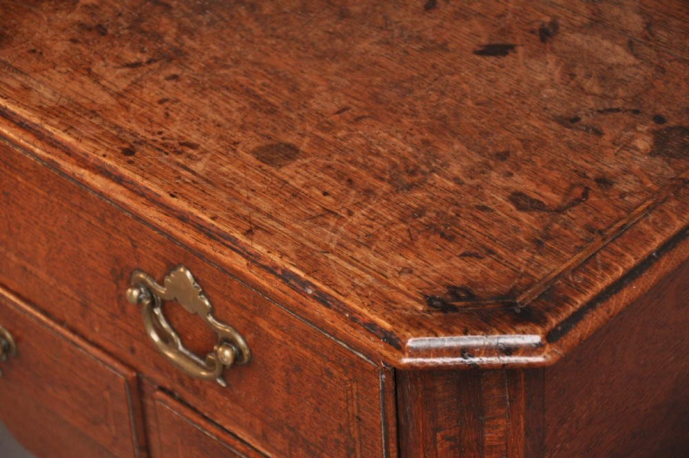 Fine 18th Century Oak Lowboy  View VII