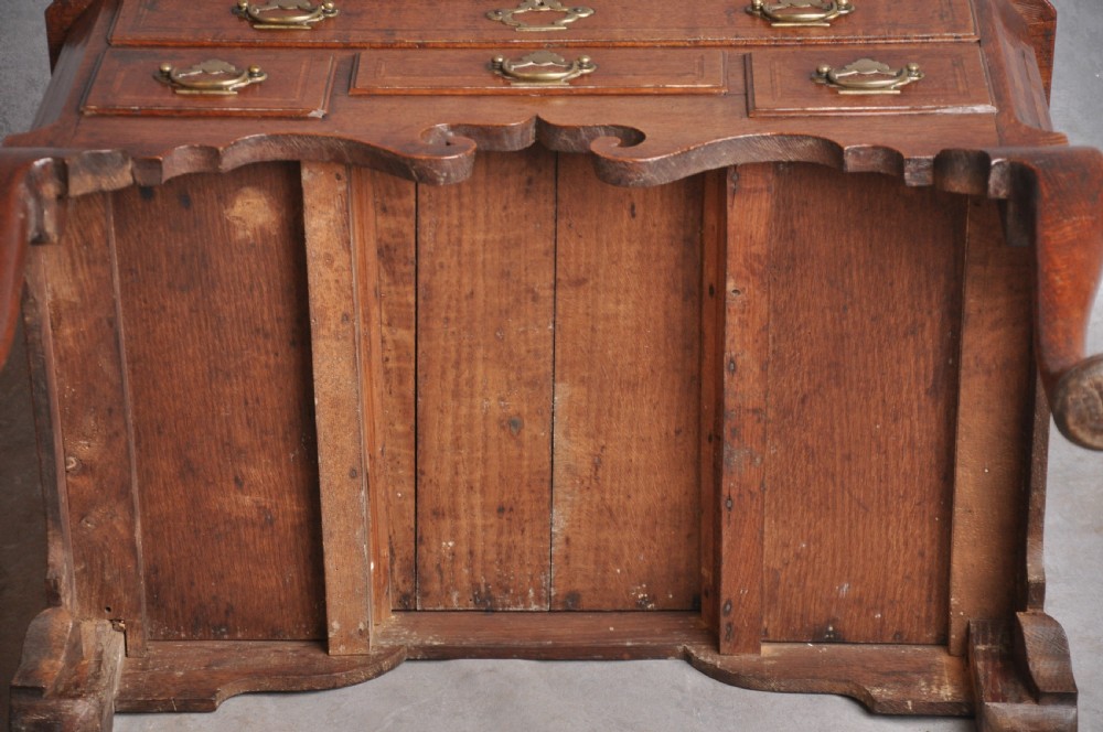 Fine 18th Century Oak Lowboy  View XII