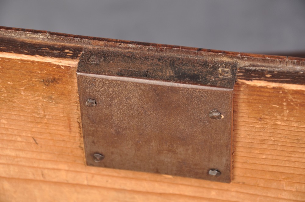 Fine Early 18th Century Walnut Lowboy View XI