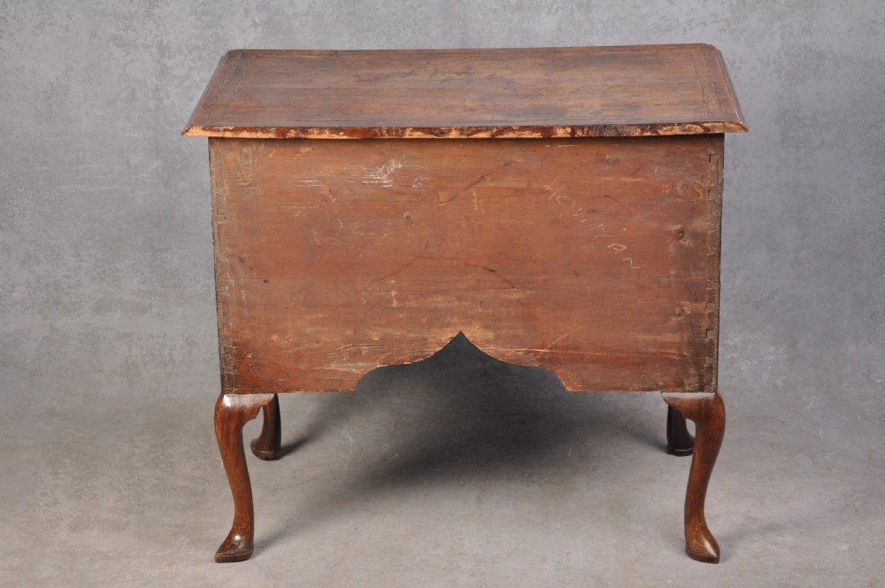 Fine Early 18th Century Walnut Lowboy View XX