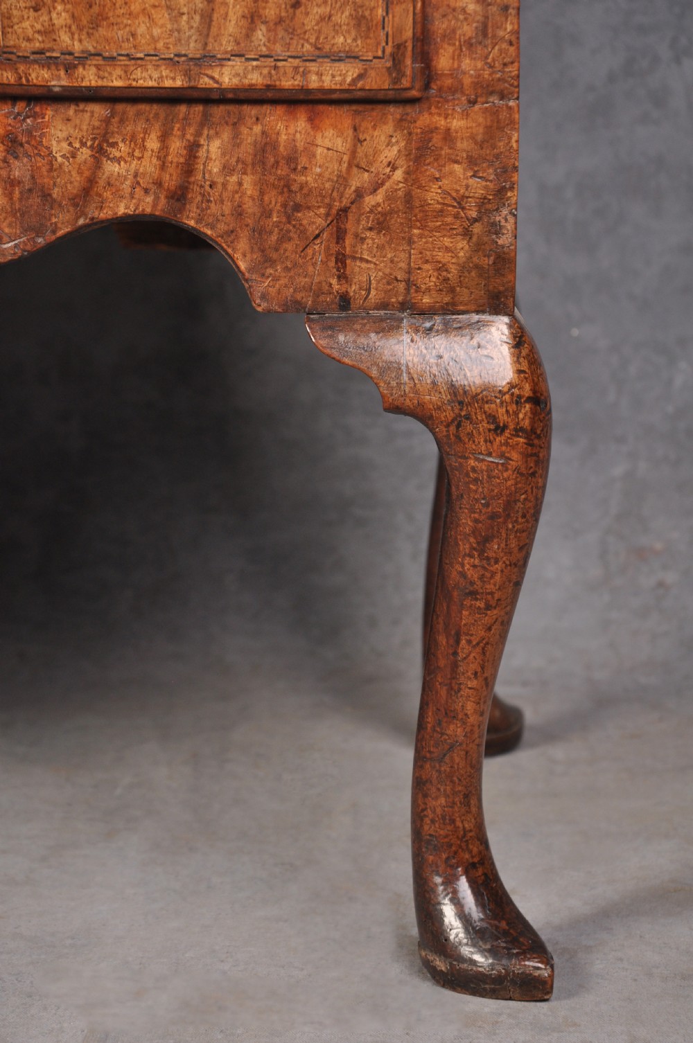 Fine Early 18th Century Walnut Lowboy View XXI