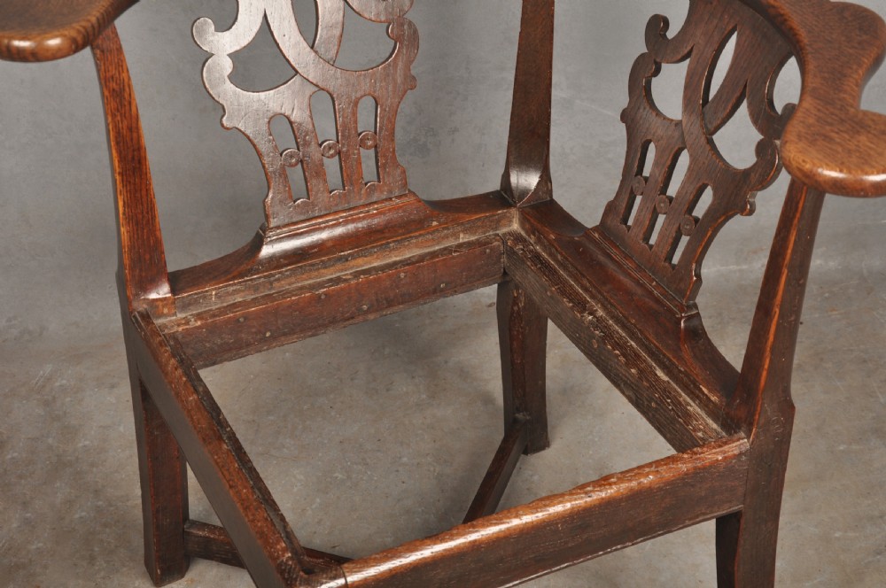 Fine 18th Century Oak Corner Chair View XI