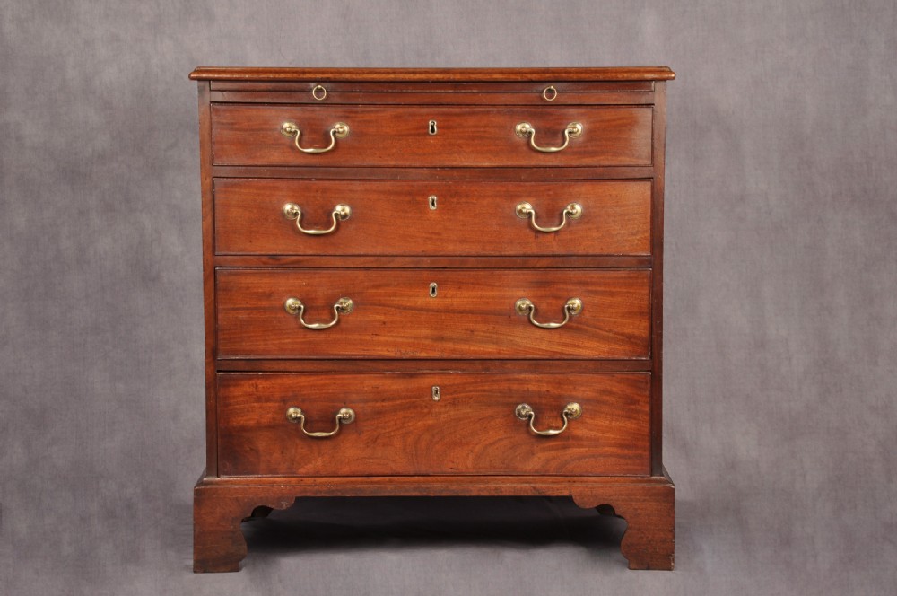 Fine & Small 18th Century Mahogany Chest Of Drawers View II