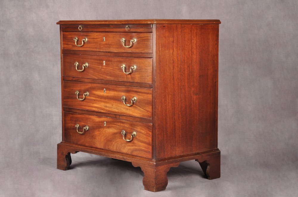 Fine & Small 18th Century Mahogany Chest Of Drawers View III