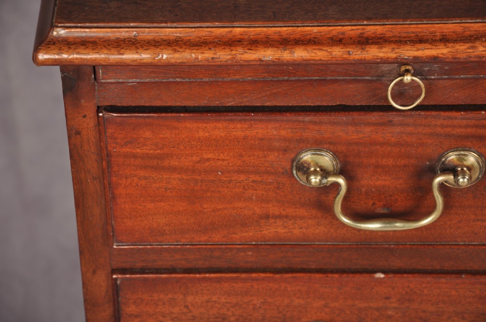Fine & Small 18th Century Mahogany Chest Of Drawers View VI
