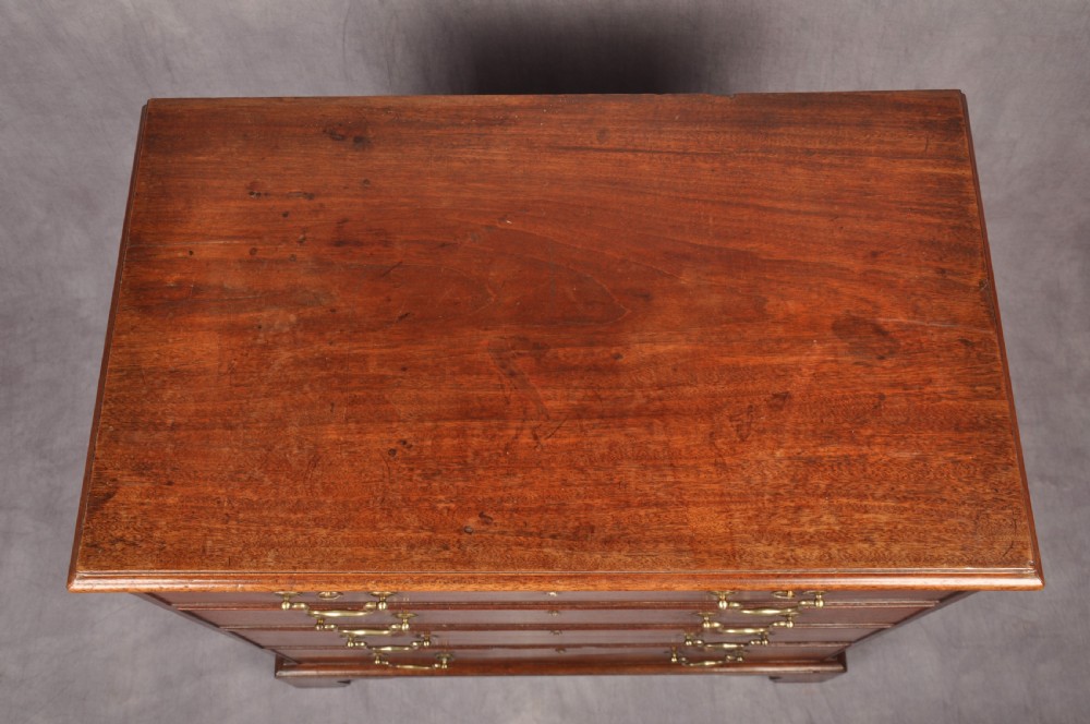 Fine & Small 18th Century Mahogany Chest Of Drawers View XIII