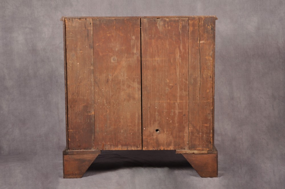 Fine & Small 18th Century Mahogany Chest Of Drawers View XIV
