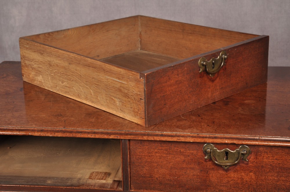 Early 18th Century Mahogany Chest Of Drawers View VIII