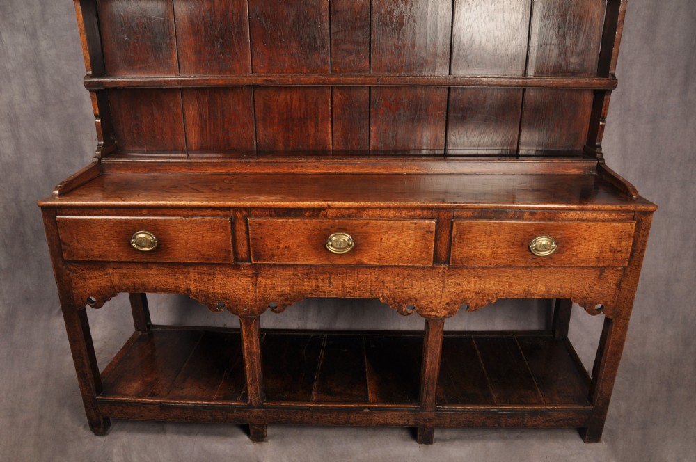 18th Century Welsh Oak Dresser  View IV