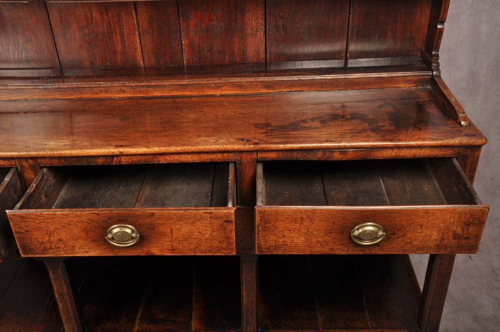 18th Century Welsh Oak Dresser  View IX