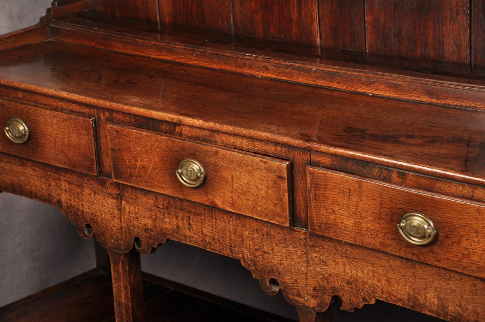 18th Century Welsh Oak Dresser  View XII