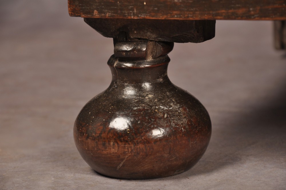 17th Century Oak Mule Kist View IV