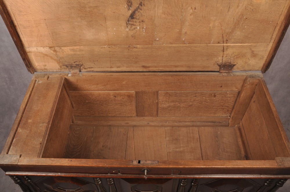 17th Century Oak Mule Kist View XI