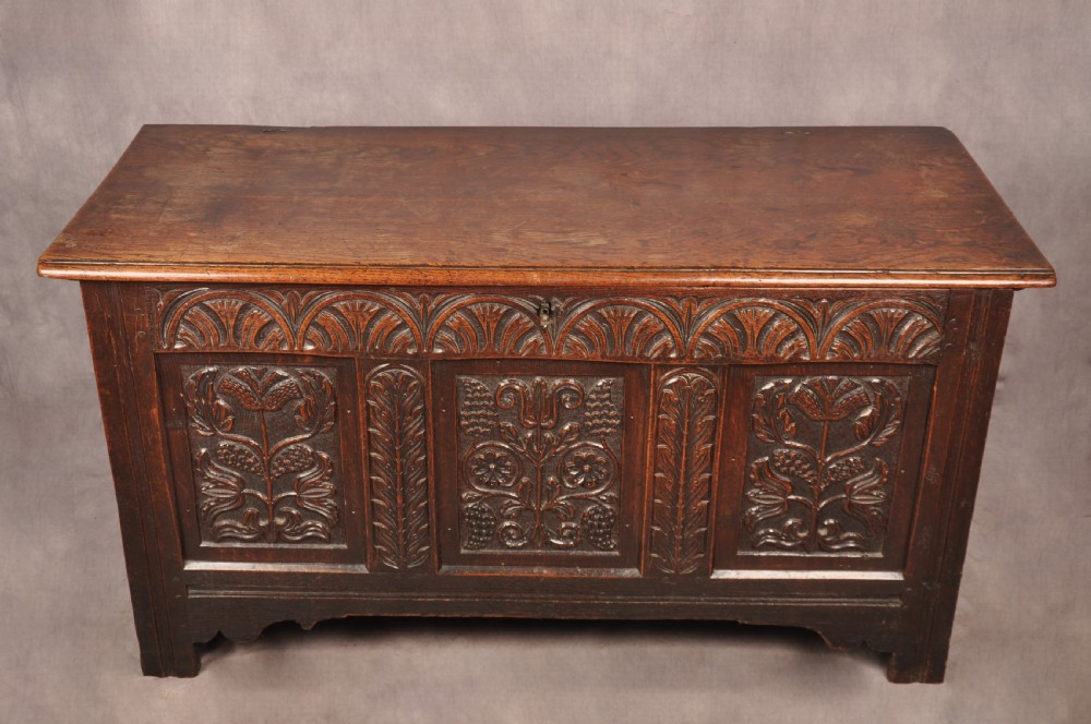 17th century Oak Coffer  View VIII
