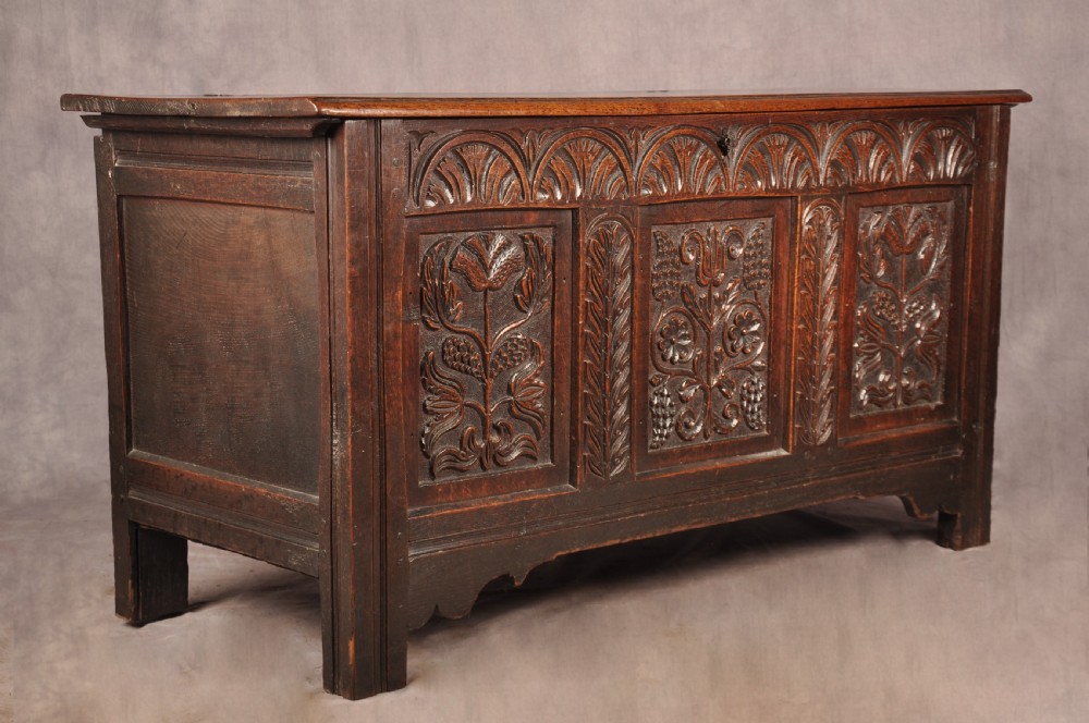 17th century Oak Coffer  View XIV