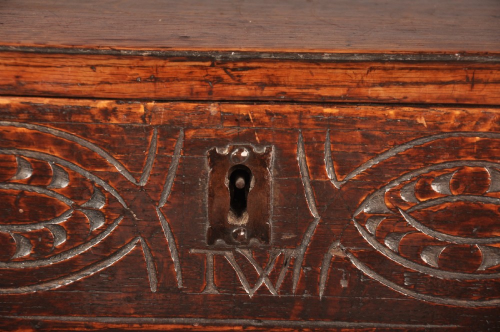 Rare 17th Century Dorset Oak Coffer View IV