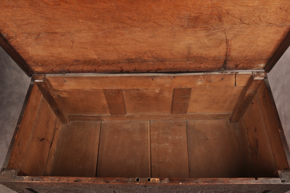 Rare 17th Century Dorset Oak Coffer View VI