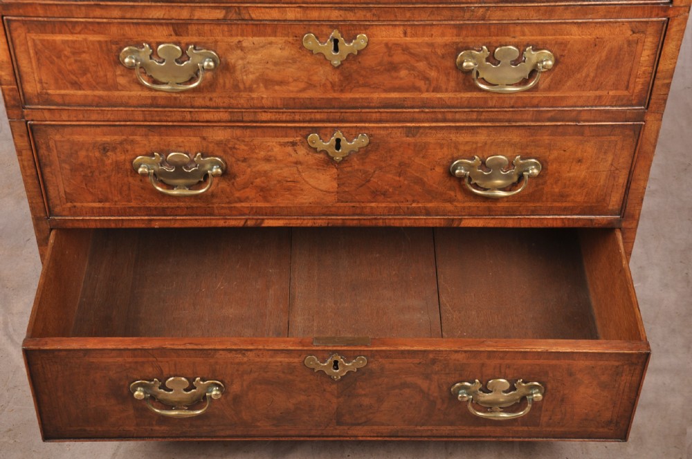 Small 18th Century Walnut Chest Of Drawers  View VIII