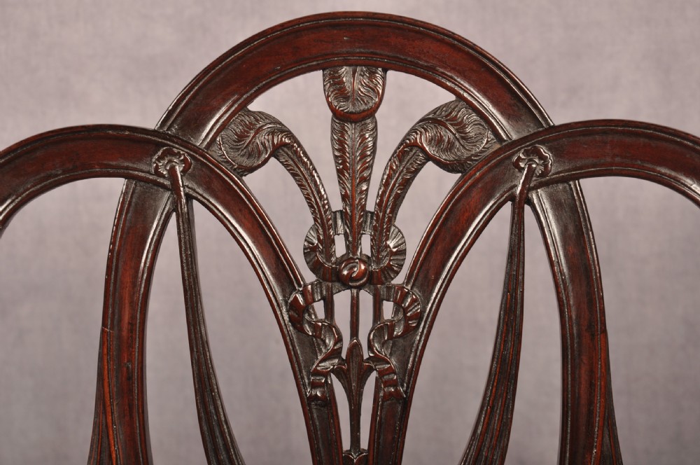 Rare 18th Century Hepplewhite Settee  View IV