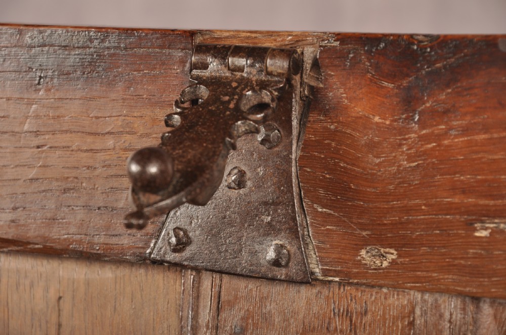 Rare 16th Century Oak Coffer View XIV