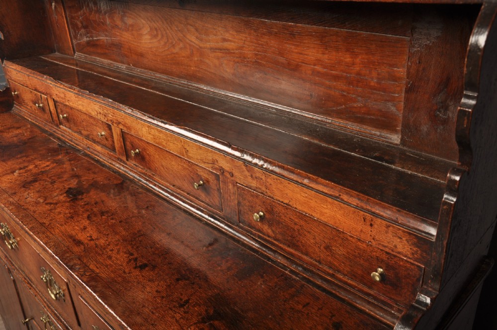 Fine 18th Century Welsh Oak Dresser View XI