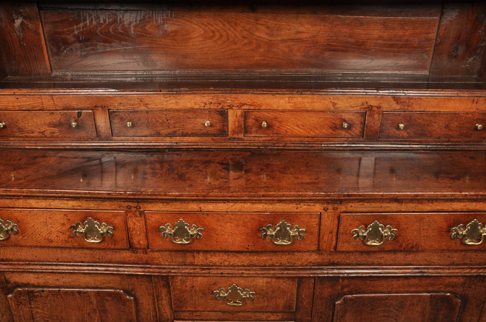 Fine 18th Century Welsh Oak Dresser View XII