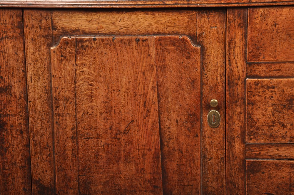 Fine 18th Century Welsh Oak Dresser View XIV