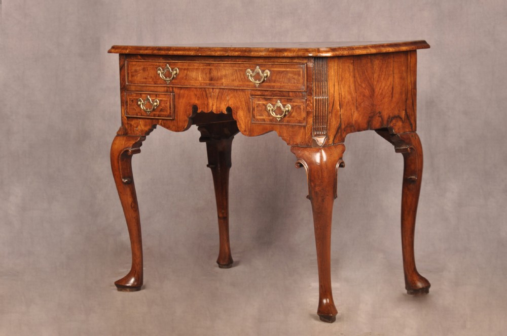 Fine Early 18th Century Walnut Side Table / Lowboy  View IV