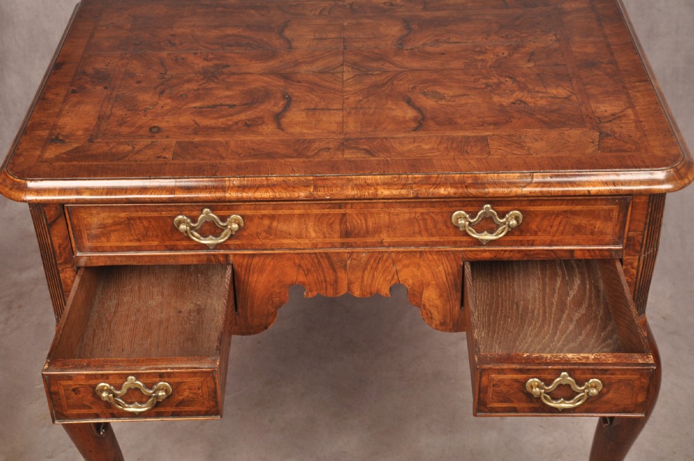 Fine Early 18th Century Walnut Side Table / Lowboy  View VI
