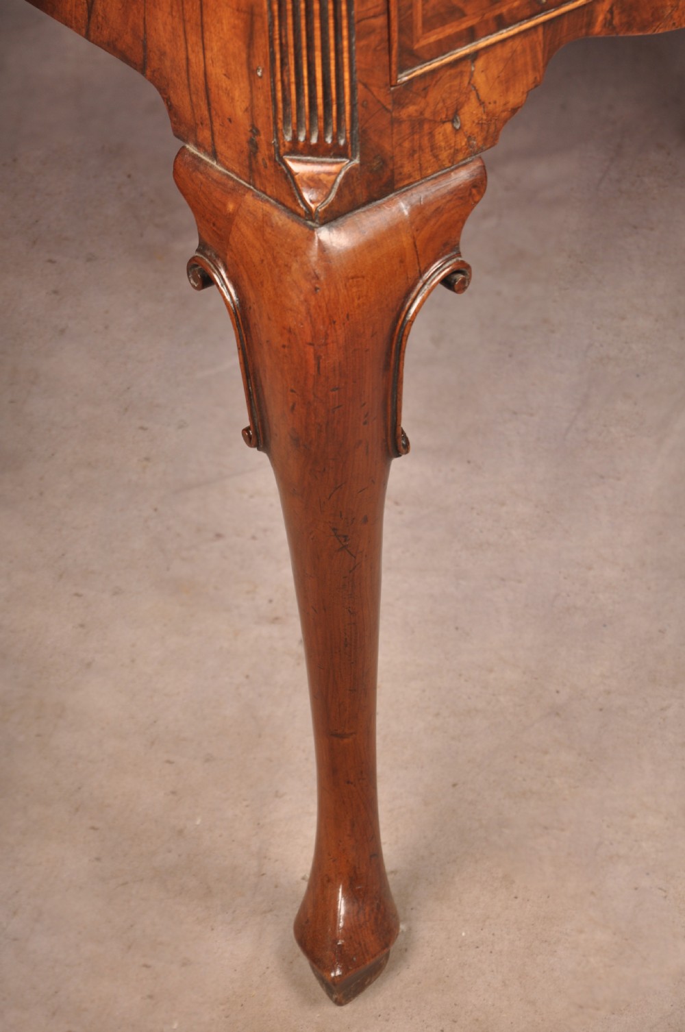 Fine Early 18th Century Walnut Side Table / Lowboy  View IX