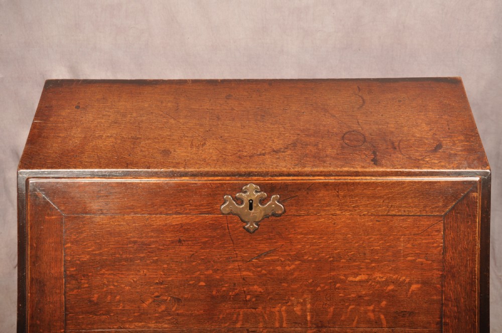 A Fine Early 18th Century Oak Bureau Of Small Proportions View III