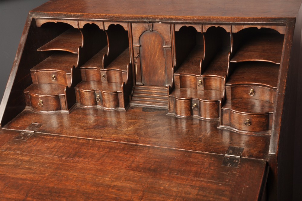 A Fine Early 18th Century Oak Bureau Of Small Proportions View IV
