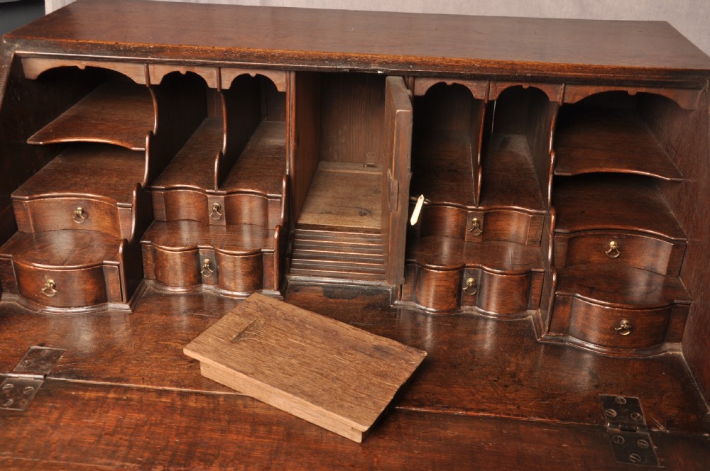 A Fine Early 18th Century Oak Bureau Of Small Proportions View VI