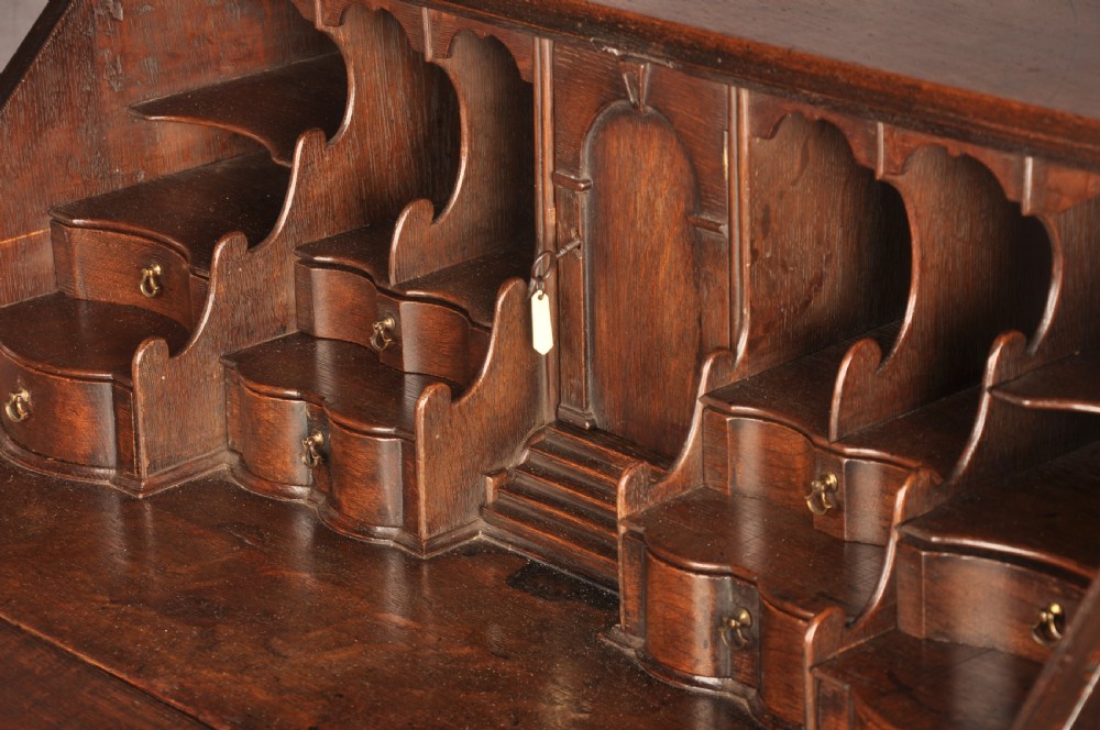 A Fine Early 18th Century Oak Bureau Of Small Proportions View VII