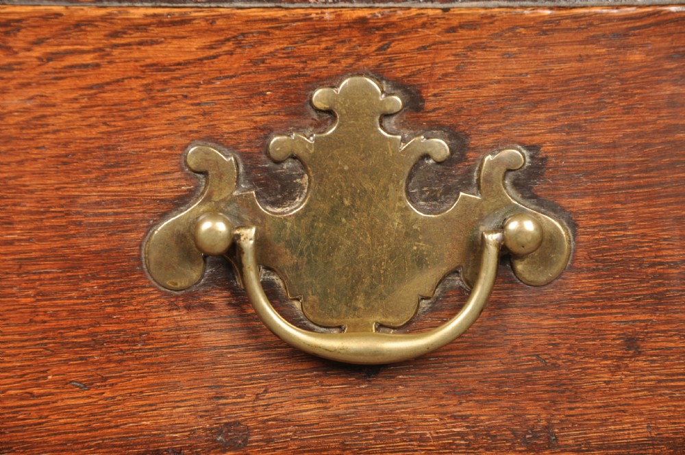 A Fine Early 18th Century Oak Bureau Of Small Proportions View XV