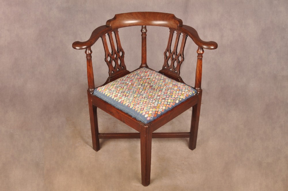 Nice Quality 18th Century Mahogany Desk Chair