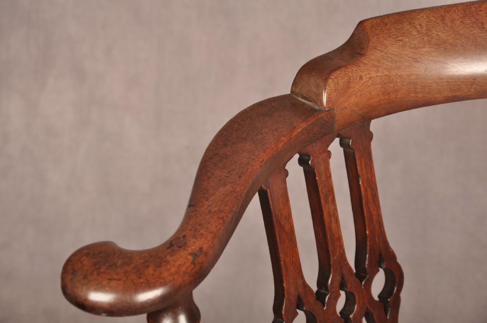Nice Quality 18th Century Mahogany Desk Chair View VI