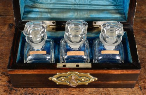 A FINE VICTORIAN BRASS MOUNTED COROMANDEL DECANTER BOX C1860 - ADDITIONAL PHOTO 1
