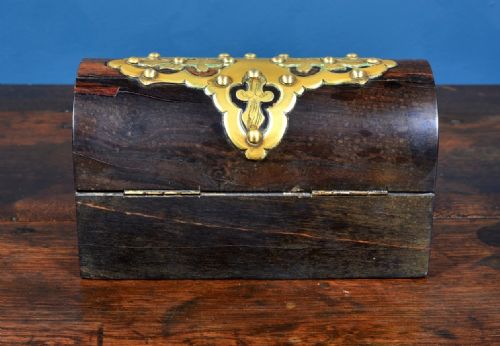 A FINE VICTORIAN BRASS MOUNTED COROMANDEL DECANTER BOX C1860 - ADDITIONAL PHOTO 9