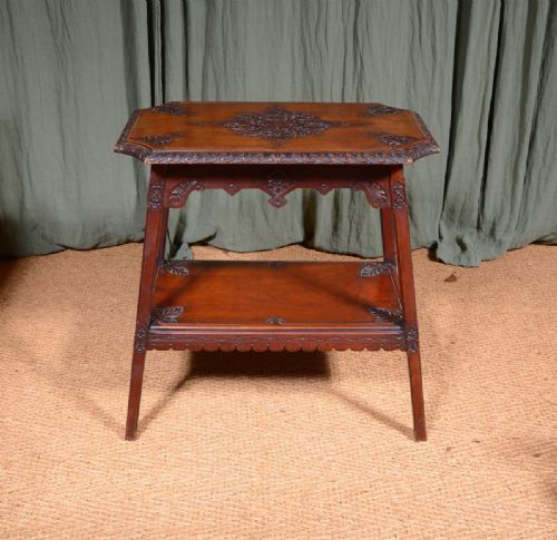 A VICTORIAN WALNUT SPLAY LEG OCCASIONAL TABLE WITH CHIP CARVED GOTHIC DECORATION C1870 - ADDITIONAL PHOTO 1