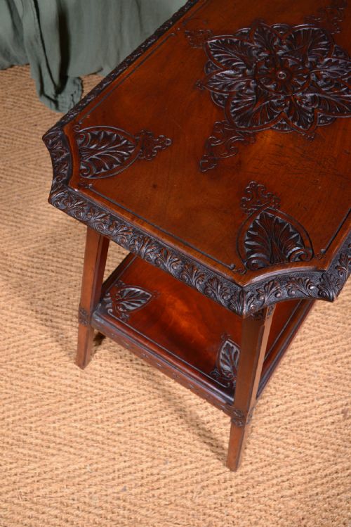 A VICTORIAN WALNUT SPLAY LEG OCCASIONAL TABLE WITH CHIP CARVED GOTHIC DECORATION C1870 - ADDITIONAL PHOTO 8