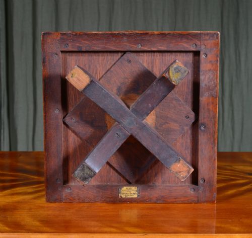 A SMALL EDWARDIAN OAK AND BRASS TABLETOP REVOLVING BOOKCASE C1905 - ADDITIONAL PHOTO 6