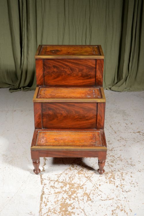 VICTORIAN BRASS MOUNTED FLAME MAHOGANY LIBRARY STEPS C1850 - ADDITIONAL PHOTO 8