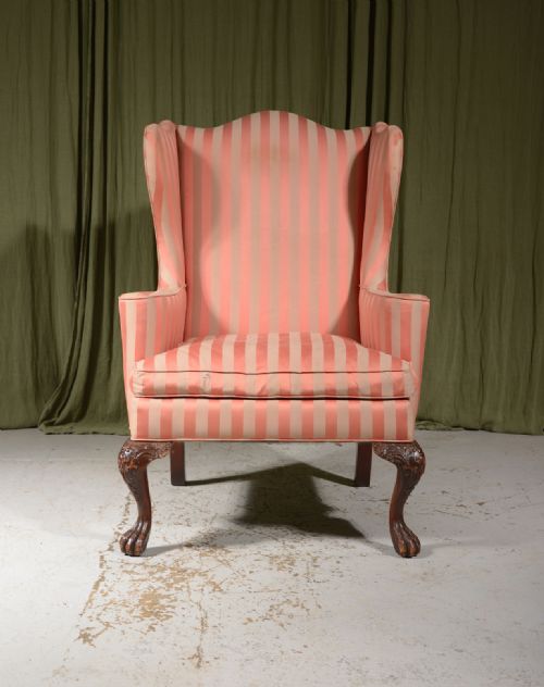 A GEORGE II STYLE WINGBACK ARMCHAIR C1910 - ADDITIONAL PHOTO 1