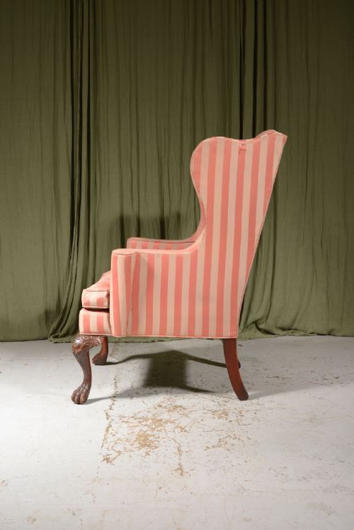 A GEORGE II STYLE WINGBACK ARMCHAIR C1910 - ADDITIONAL PHOTO 2