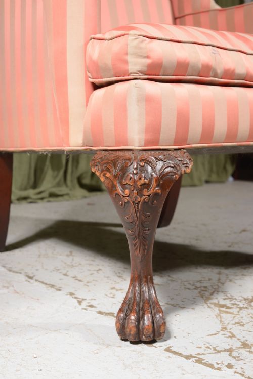 A GEORGE II STYLE WINGBACK ARMCHAIR C1910 - ADDITIONAL PHOTO 5